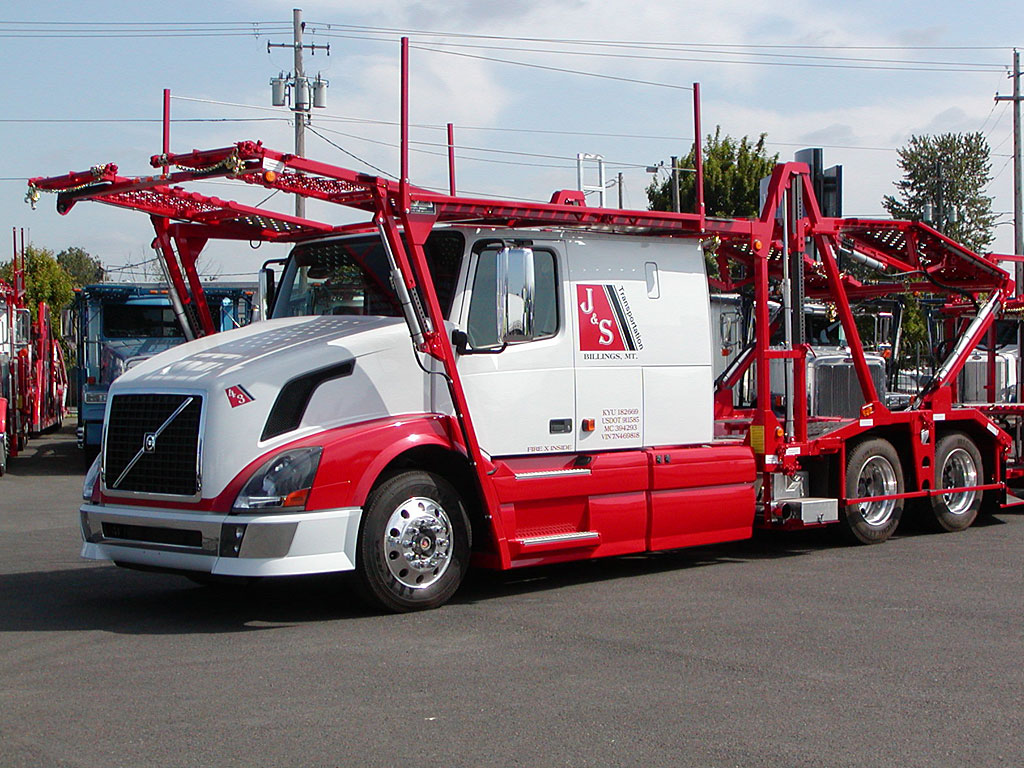 What are the differences between an auto transport broker vs. an auto hauler