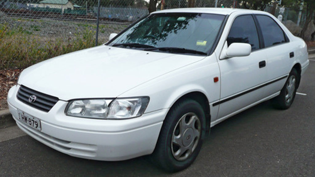 2000 Toyota Camry transported from HIllsboro, OR, to Ontario, OR