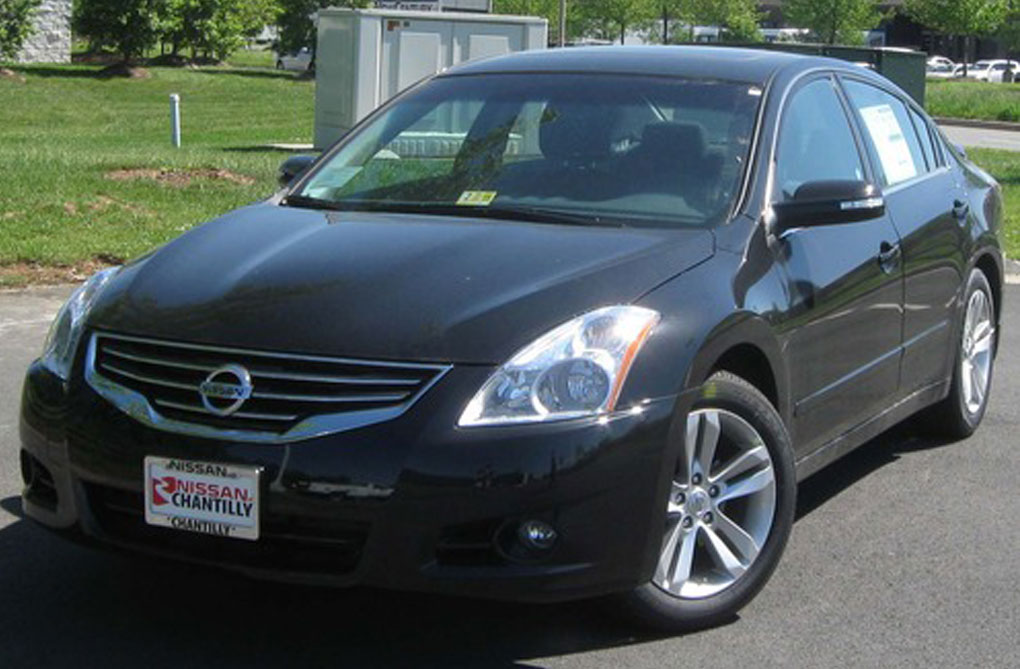 Transport of Nissan Altima  form MT to MO
